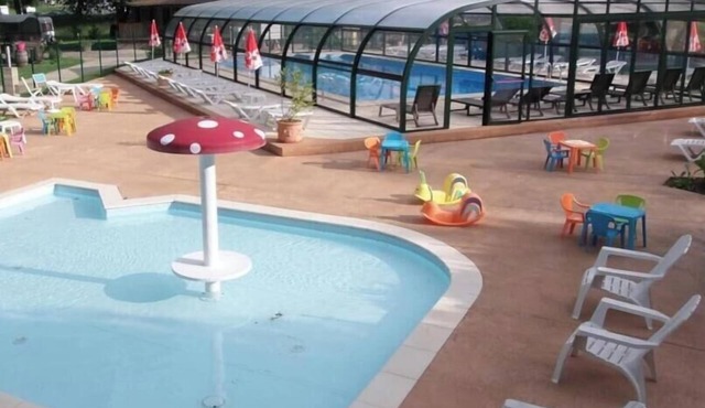 ZEcamping 4 étoiles familial piscine couverte dog friendly tente 17m2