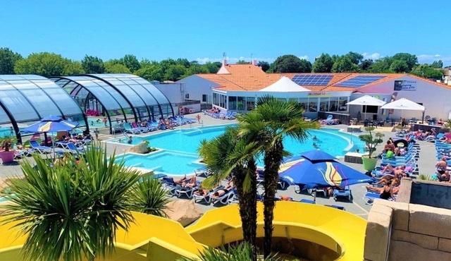 ZEcamping 5* à 1km de la plage piscine couverte dog friendly fitness