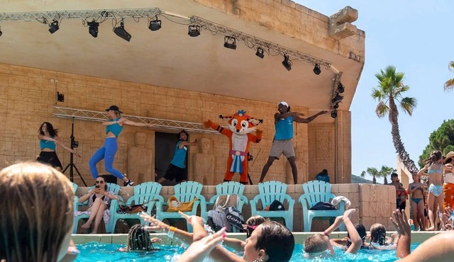 ZEcamping 5 étoiles animé parc aquatique locatif TV LV clim 34m2