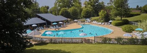 ZEcamping 5 étoiles chiens acceptés tennis et piscine