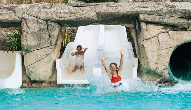 ZEcamping 5* animé parc aquatique dog friendly fitness tente TV LV BBQ