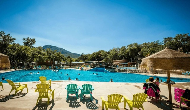 ZEcamping 5* familial parc aquatique dog friendly locatif TV LV BBQ