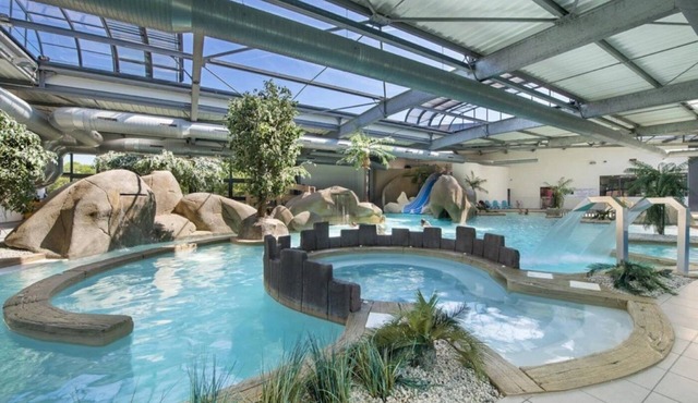 ZEcamping 5* familial 1km plage parc aquatique locatif TV LV BBQ 36m2