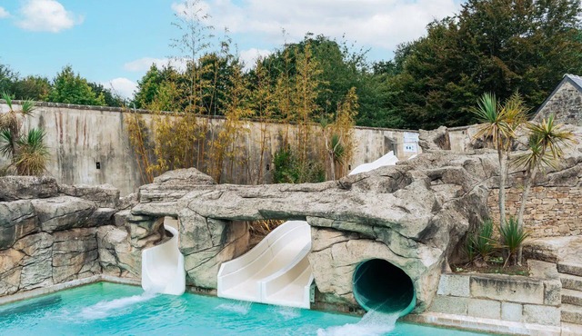 ZEcamping 5* familial parc aquatique chiens acceptés fitness tente TV