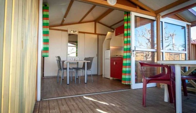 ZEcamping animé parc aquatique pet friendly locatif TV 24m2 4 pers