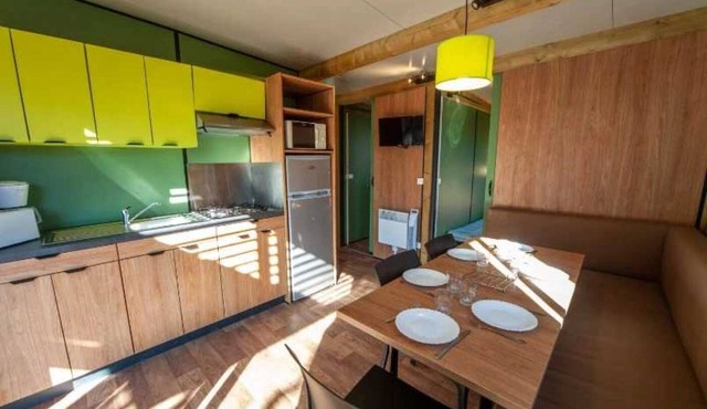 ZEcamping familial parc aquatique locatif TV 35m2 6 pers