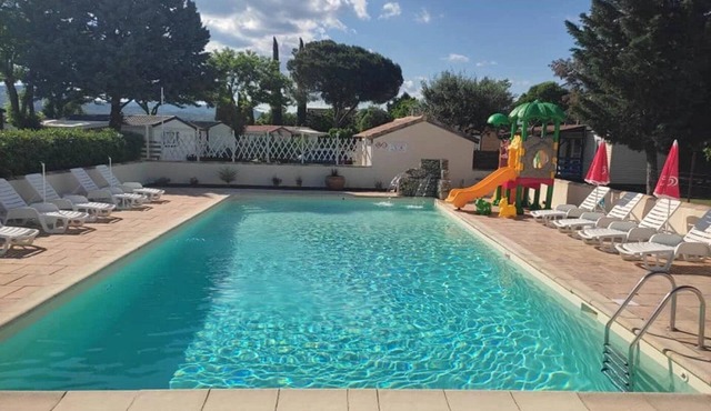 ZEcamping 3 étoiles piscine chiens acceptés mobil-home BBQ 30m2 4 pers