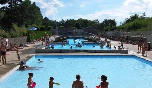 ZEcamping 2* piscine chauffée animaux acceptés locatif TV 35m2 6 pers