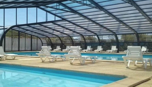 ZEcamping 3 étoiles familial piscine couverte jacuzzi sauna tente BBQ