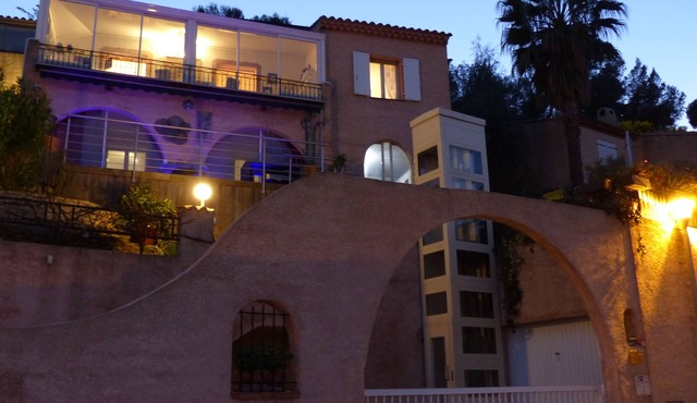 Zen accommodation on the mimosa hill