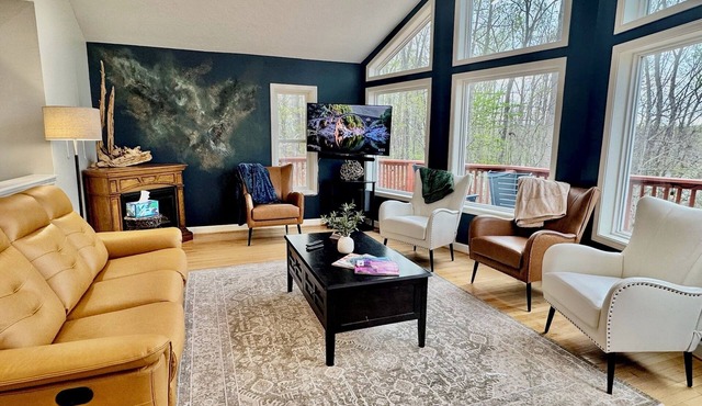 Zen at Marker 10~ Lakefront Home with Hot Tub!
