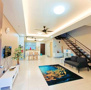 Zen Clan Homestay Scientex with wifi, aircond, water heater