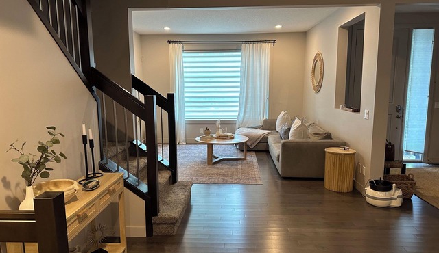 Zen Den: Inner City 4-plex close to DT