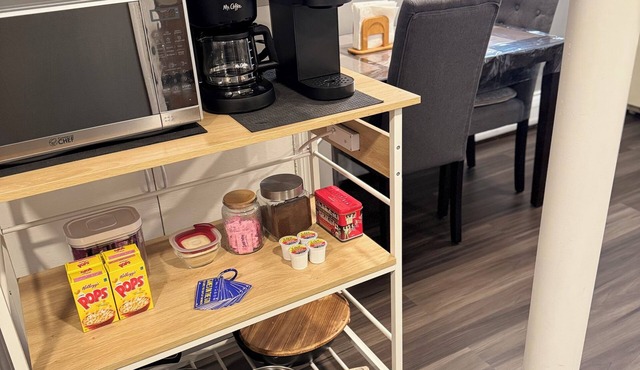 Zen Den Retreat - Private Apt Peace privacy yet close enough to the heart of all