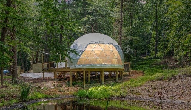 Zen Dome - Romantic Retreat + Wifi A/C + Hot Tub