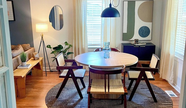 Zen Midcentury-Art Deco Hideaway