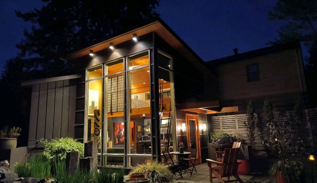 Zen & Modern Artistic Retreat, Garden View