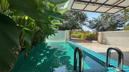 Zen Retreat Glass Pool Villa