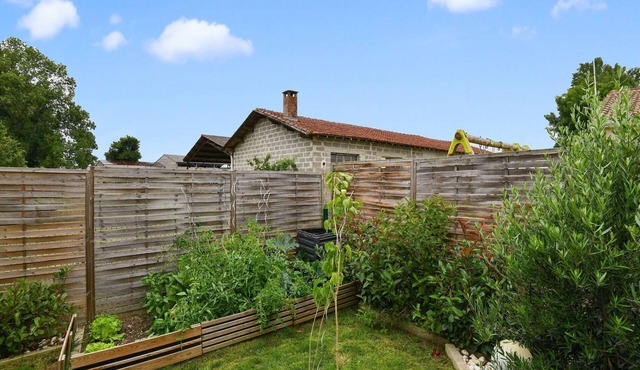 Zen room in a private home with a swimming pool