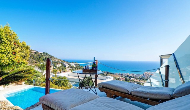 Zen Villa by Hello Homes Sitges