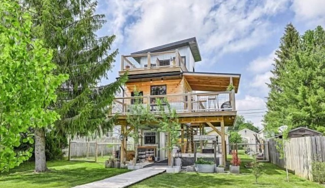 Zen2- Adorable Tiny Home in Davis! Pet Friendly! A/C