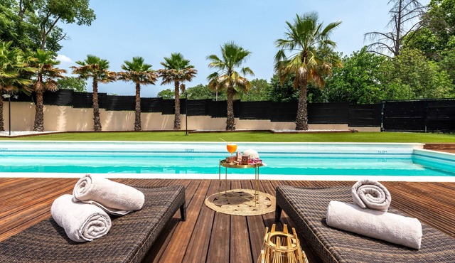 Zenitude Hotel la Valadière, an Ascend Collection Hotel