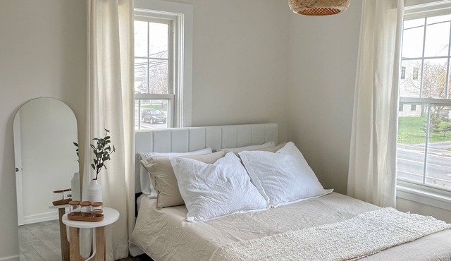 Zenora condo near the sea