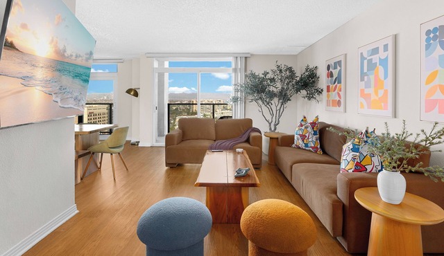 ZenStay Marina View Modern Retreat Pkg+ pool+Gym