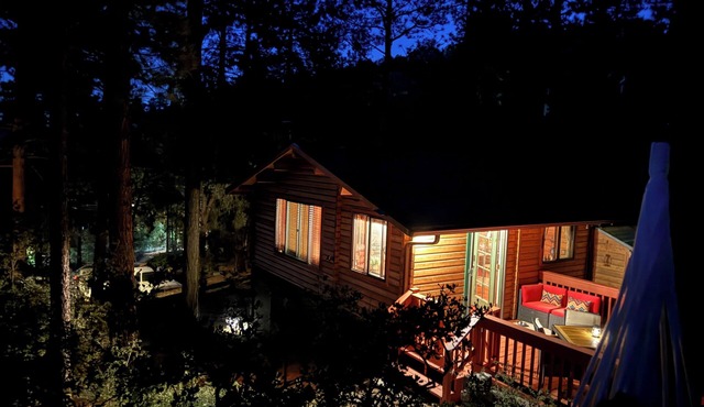 Zenwood: Serene Escape at a Modern Cozy Log Cabin