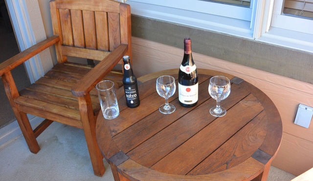 Zephyr Mtn Lodge Slopeside - True ski-in/ski-out at WP base - many UPGRADES