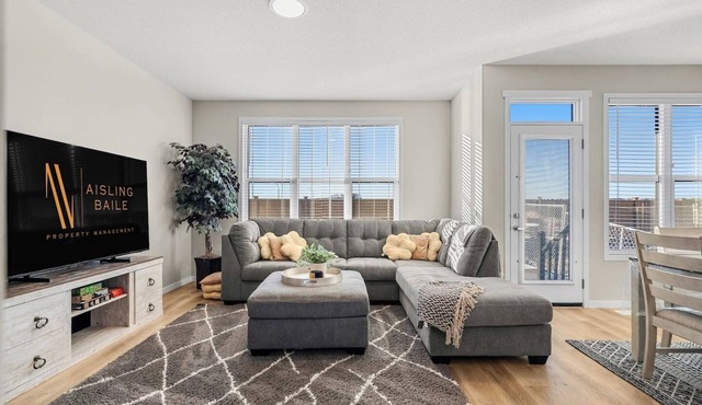 Zephyr | Rangeview | Garage | Office | Pets Ok