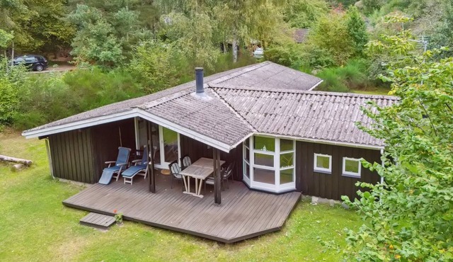 "Zezilie" - 125m from the sea by Interhome