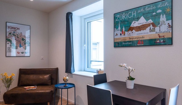 ZH Anna III - HITrental Central Station Apartments
