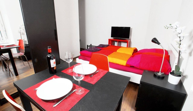 ZH Cranberry ll - Oerlikon HITrental Apartment