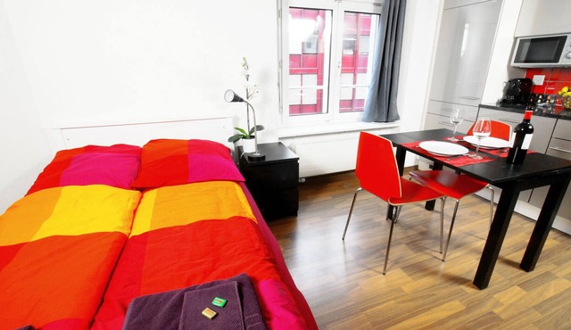 ZH Cranberry lll - Oerlikon HITrental Apartment