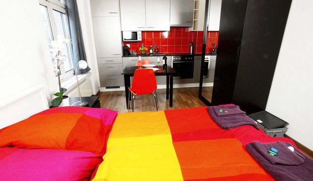 ZH Cranberry lV - Oerlikon HITrental Apartment