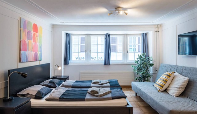 ZH Doerfli 1 - HITrental Apartment