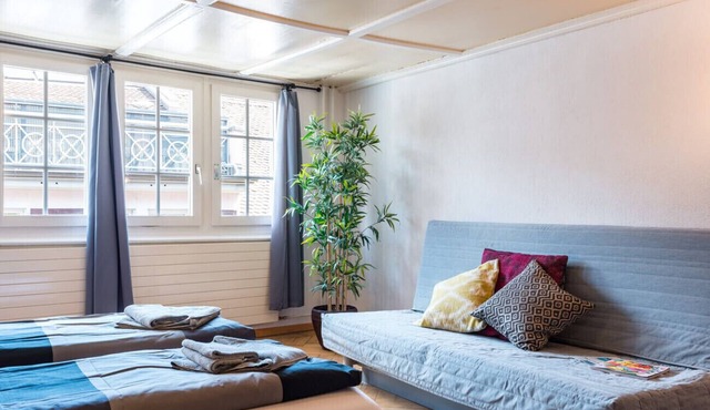 ZH Doerfli 4 - HITrental Apartment