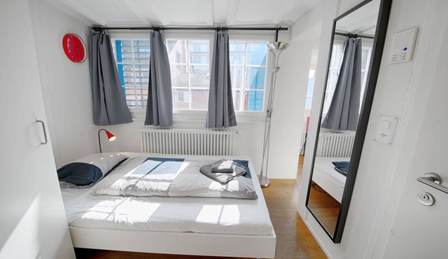 ZH Hof 3 - HITrental Schmidgasse Apartment