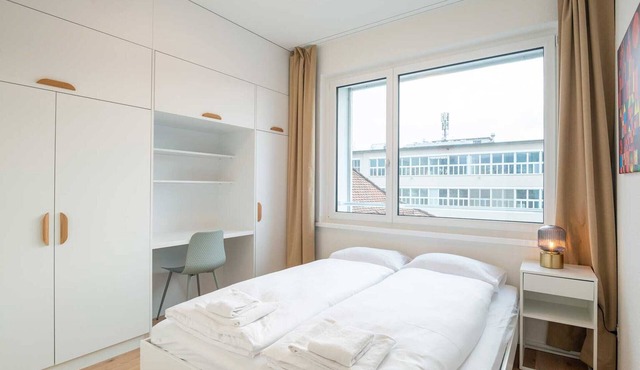 ZH Red 5 - Letzigrund HITrental Apartment