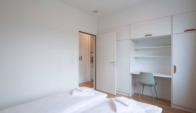 ZH Yellow 4- Letzigrund HITrental Apartment