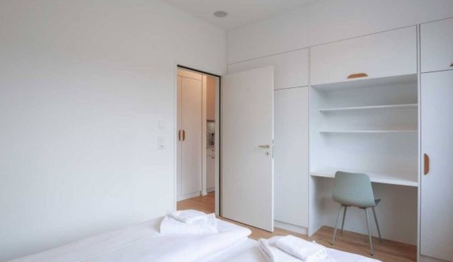 ZH Yellow 4- Letzigrund HITrental Apartment by Interhome