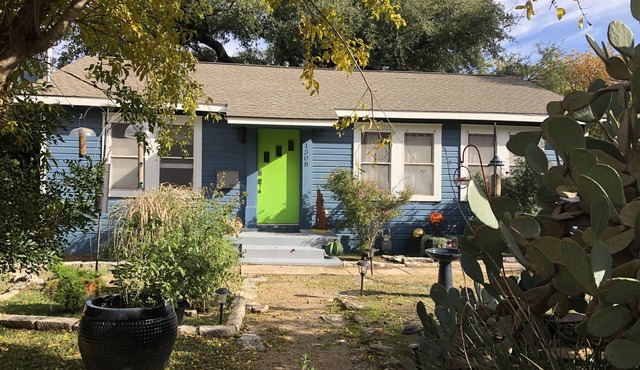 Zilker Cottage in The Heart of It All!