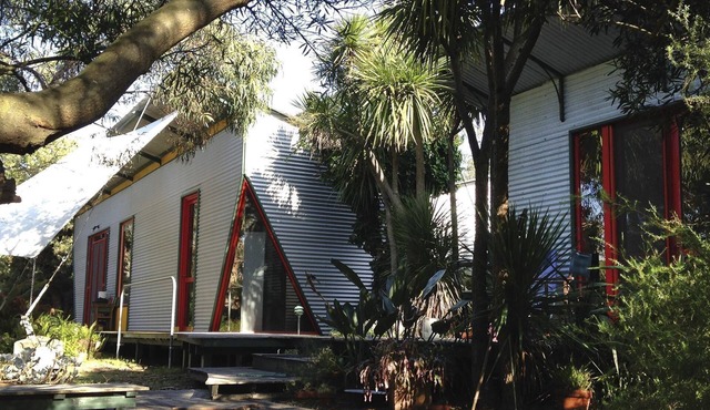 Zinc House - Unique lakeside relaxation