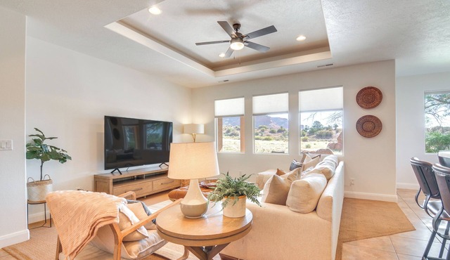 Zion Area Home w/Scenic Views & Private Hot Tub!