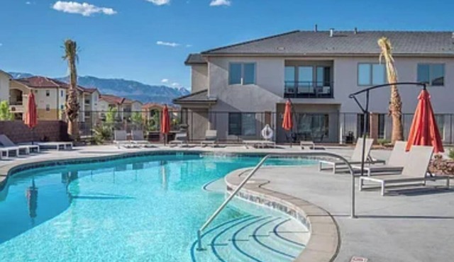 Zion Gateway-6BR Group, Heated Pool & Hot Tubs