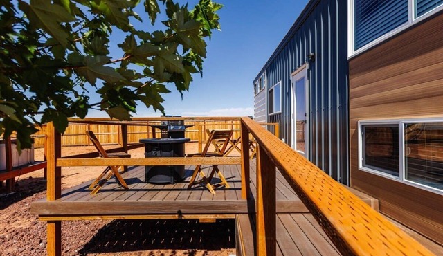 Zion Getaway Cozy Tiny Home w/Private Hot Tub