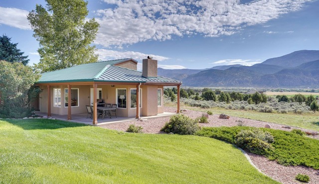 Zion Mountain Guest House w/Canyon Vistas!