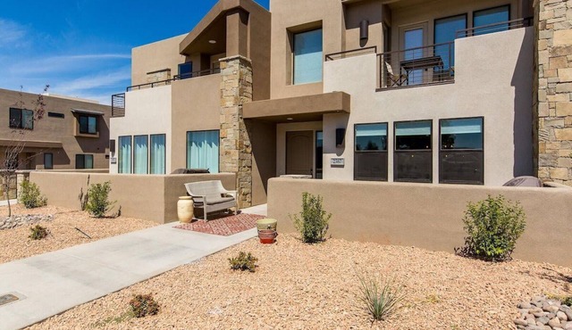 Zion Park 10 Bedroom Home w/Private Hot Tub