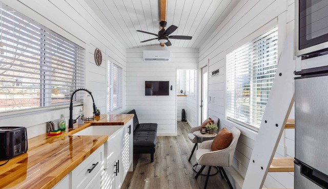 Zion Pet-Friendly Tiny Home Hot Tub BBQ